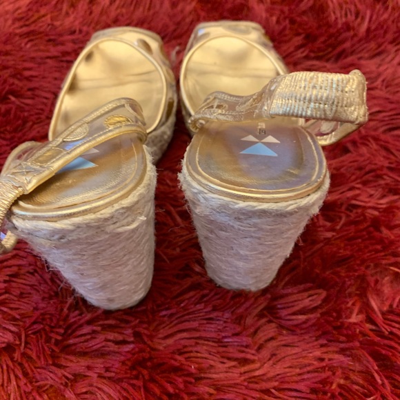 Shoes - Picture 5 of 5